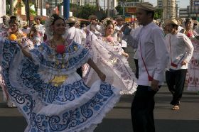 ladies wearing Polleras – Best Places In The World To Retire – International Living